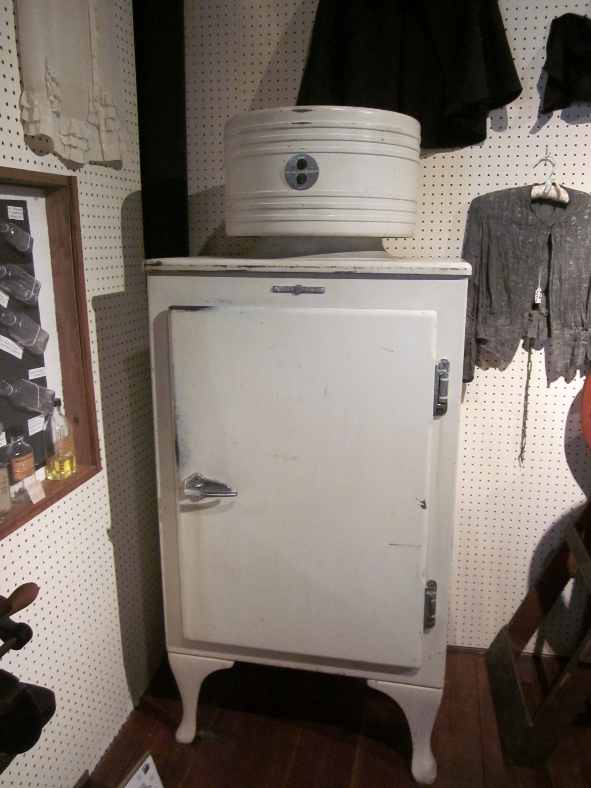 general electric first refrigerator